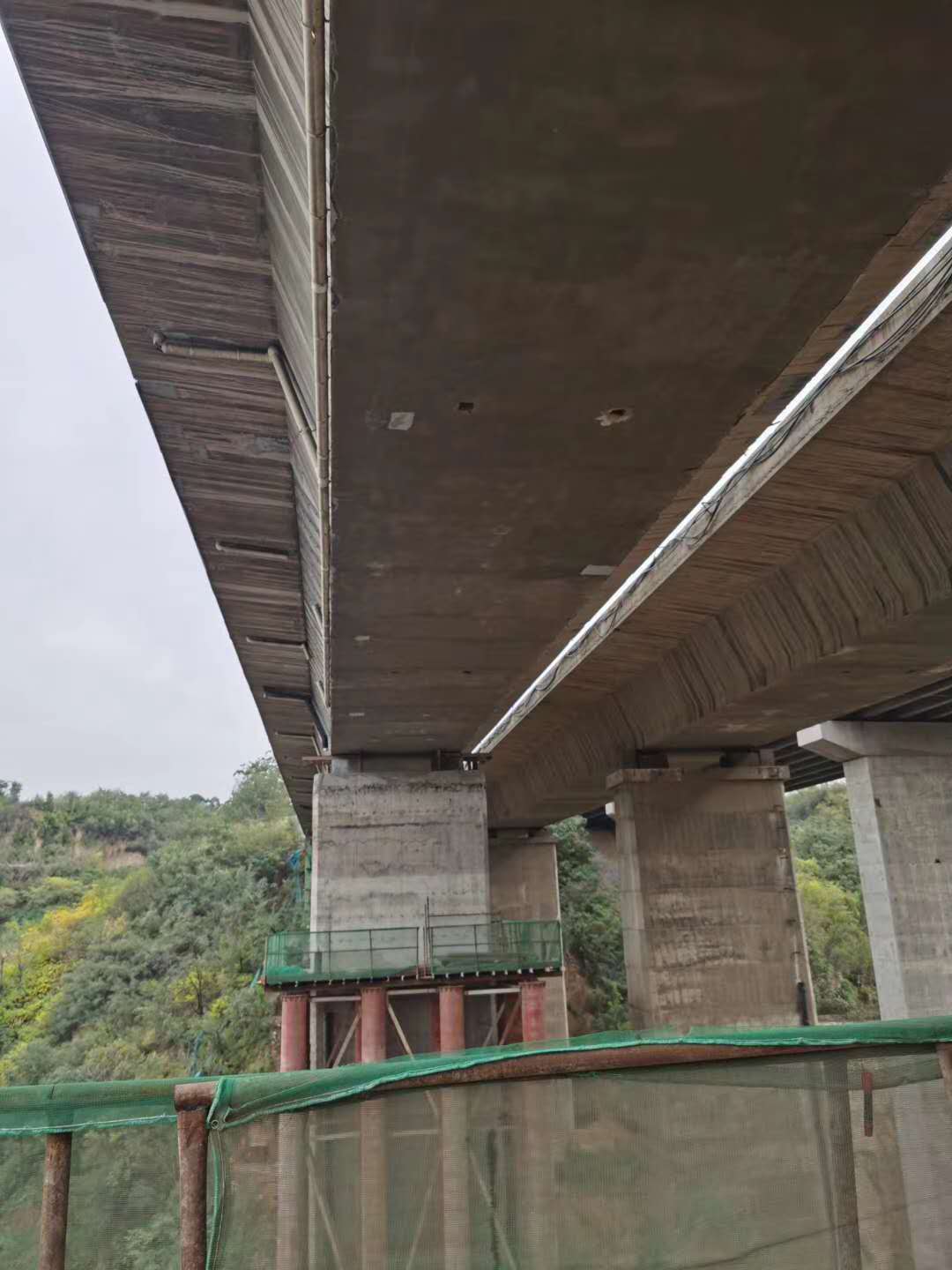 渝北桥梁加固前制定可行设计方案图并用对施工方法